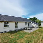 Prázdninový dům Five-bedroom In